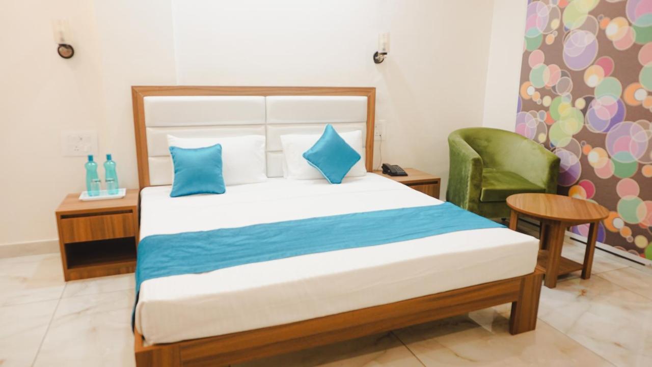 Hotel Northwind, Kharar, Mohali ภายนอก รูปภาพ
