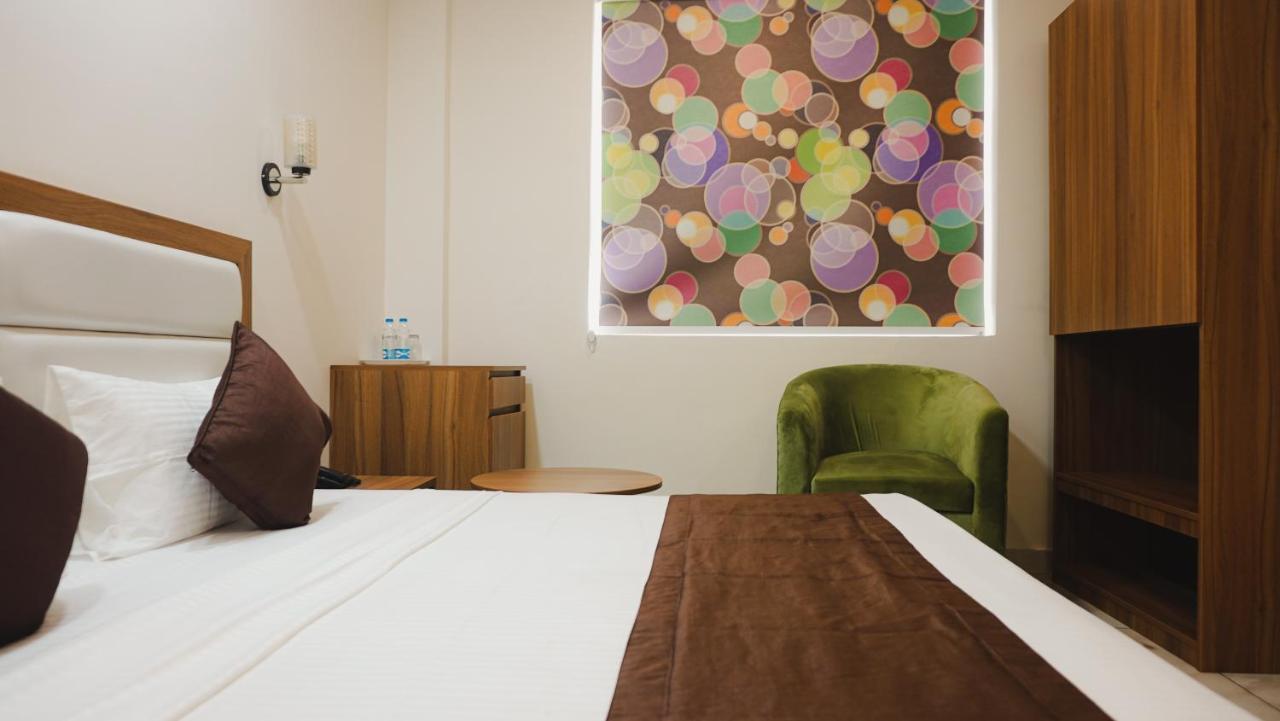 Hotel Northwind, Kharar, Mohali ภายนอก รูปภาพ