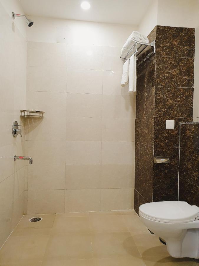 Hotel Northwind, Kharar, Mohali ภายนอก รูปภาพ