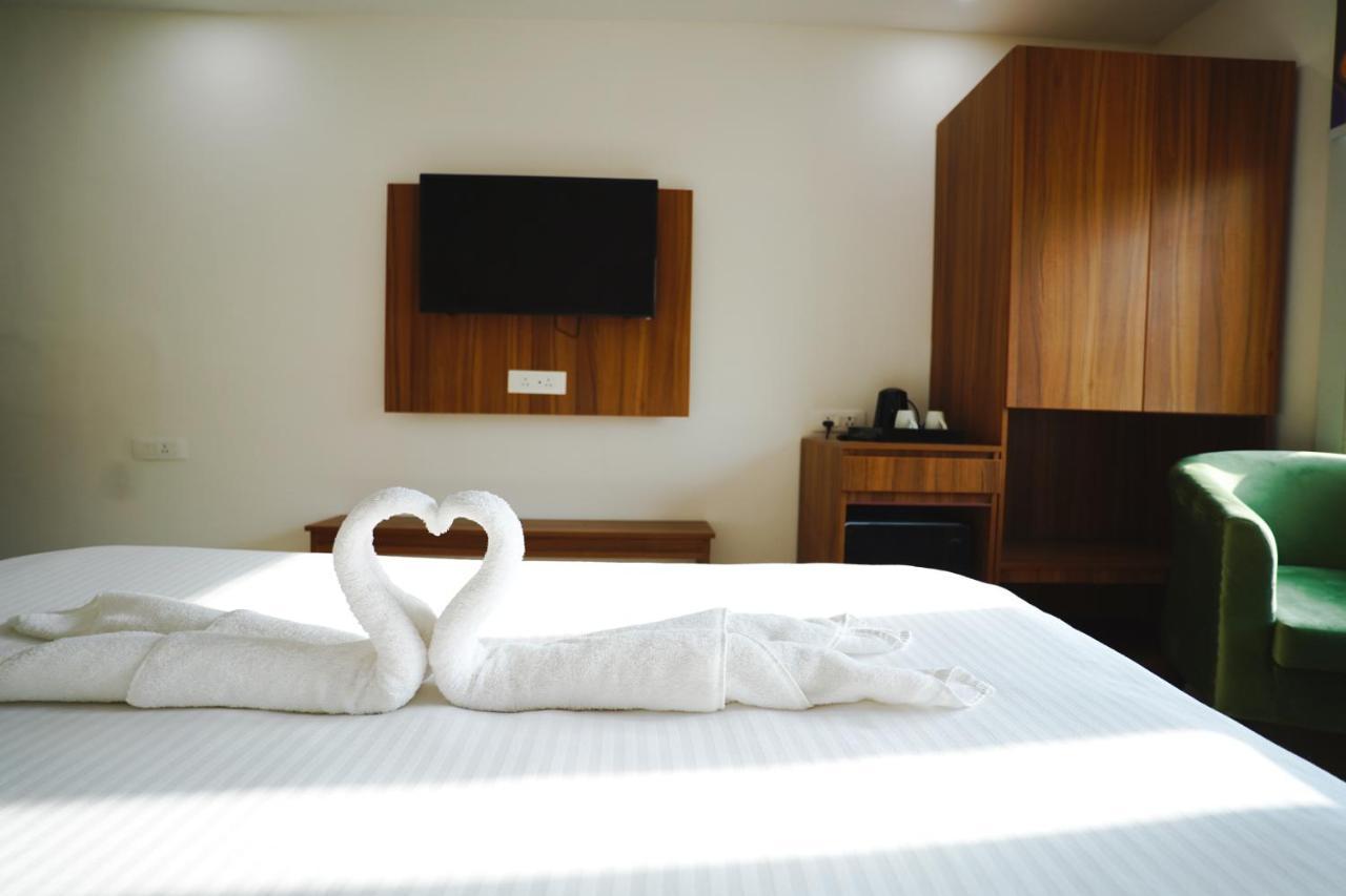 Hotel Northwind, Kharar, Mohali ภายนอก รูปภาพ