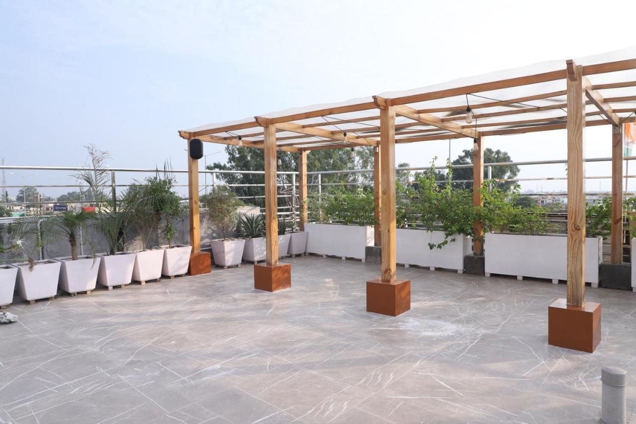 Hotel Northwind, Kharar, Mohali ภายนอก รูปภาพ